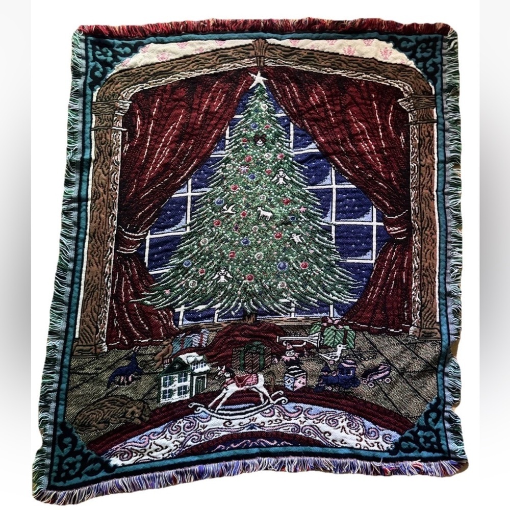 Holiday Tapestry Blanket with Christmas Tree Design